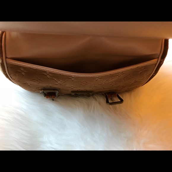 🔴SOLD🔴Authentic Louis Vuitton Gracie MM Bag - Picture 4 of 8